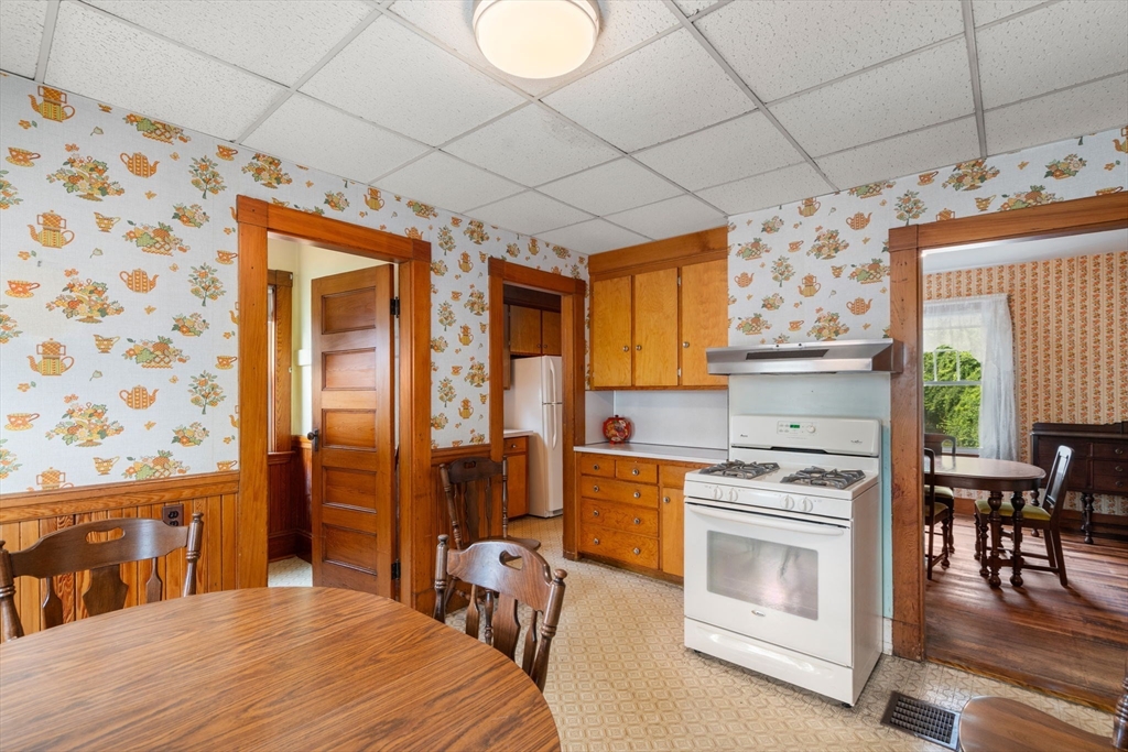 39 Phillips Ave