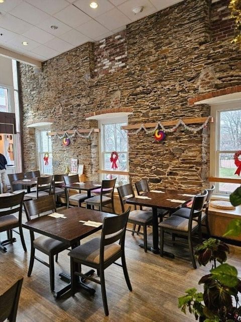 99999 Restaurant Newburyport MA 01950