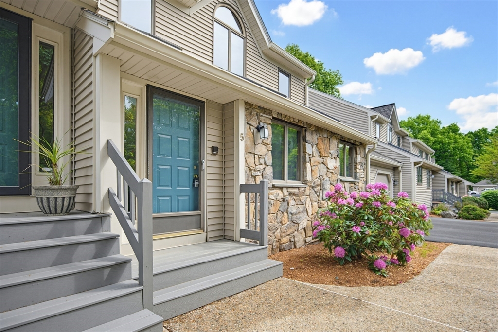 5 Magnolia Dr 5