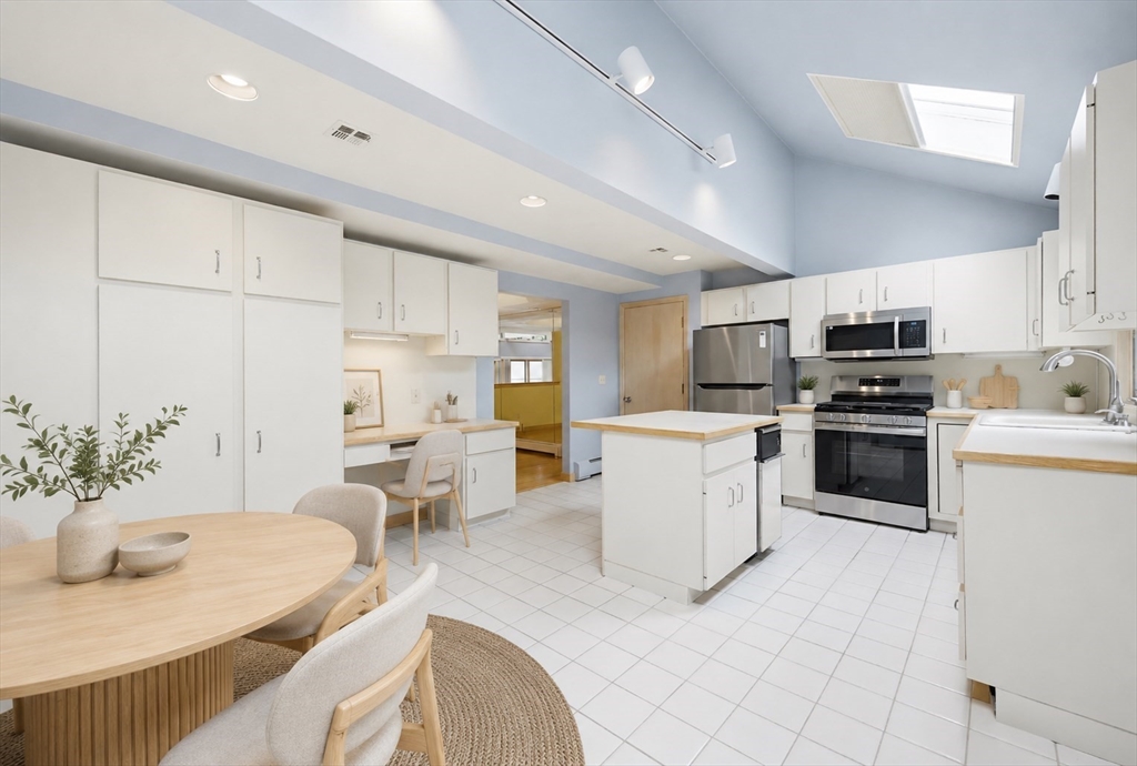 5 Magnolia Dr 5