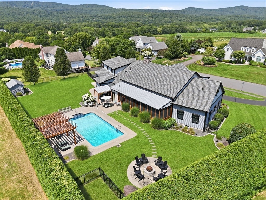 3 San Souci Dr, South Hadley, MA Photo #4