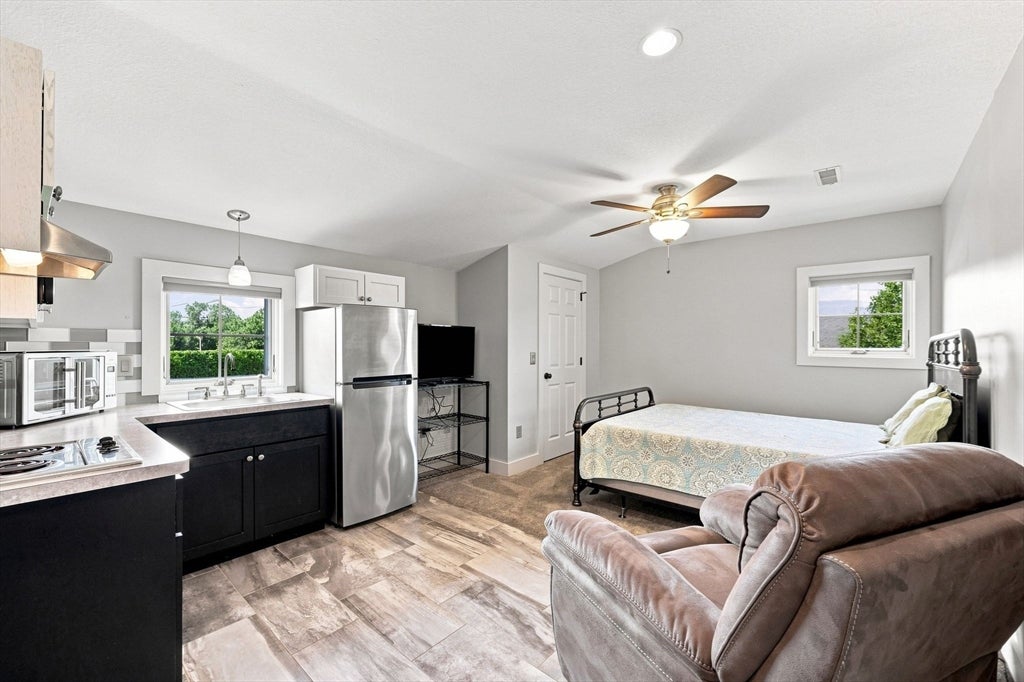 3 San Souci Dr, South Hadley, MA Photo #34