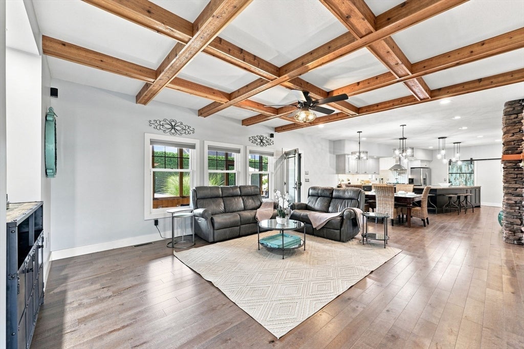 3 San Souci Dr, South Hadley, MA Photo #8