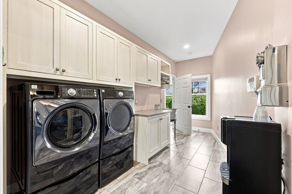 3 San Souci Dr, South Hadley, MA Photo #17