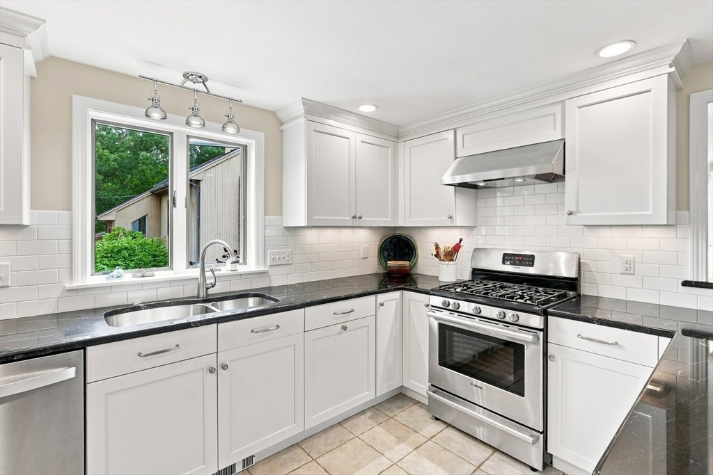 123 Eastman Avenue, Swampscott, MA, 123 Eastman Avenue, Swampscott, MA Photo #13