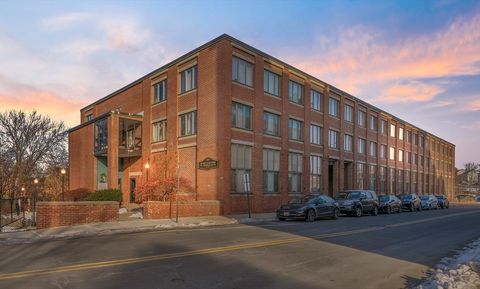 Photo of 128 Warren St #12, Lowell, MA 01852 (MLS # 73461628)