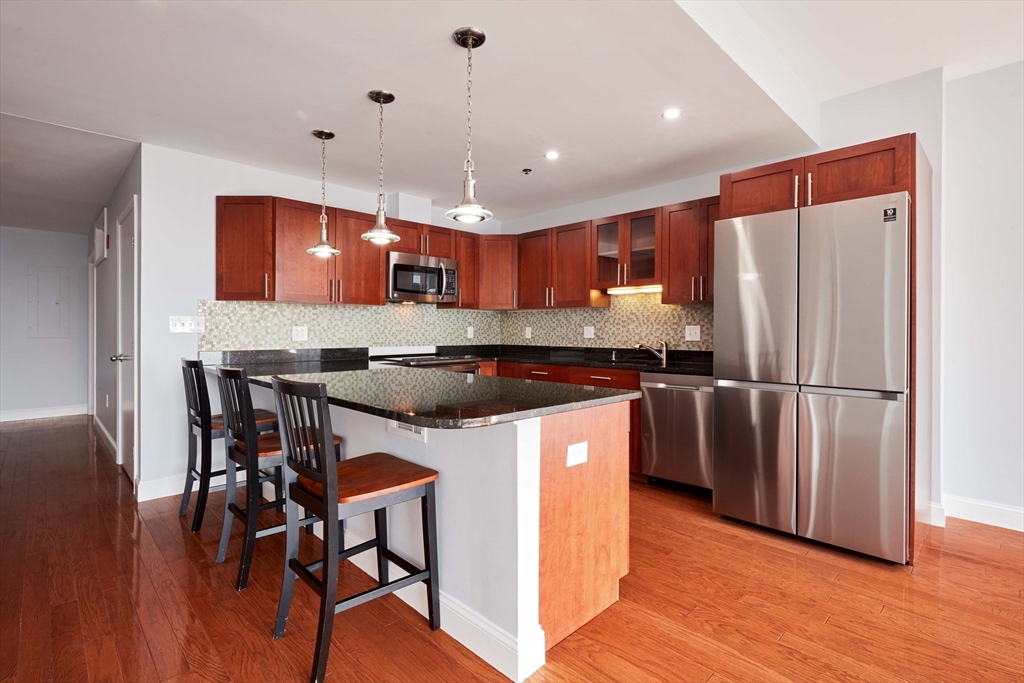 234 Causeway St U819
