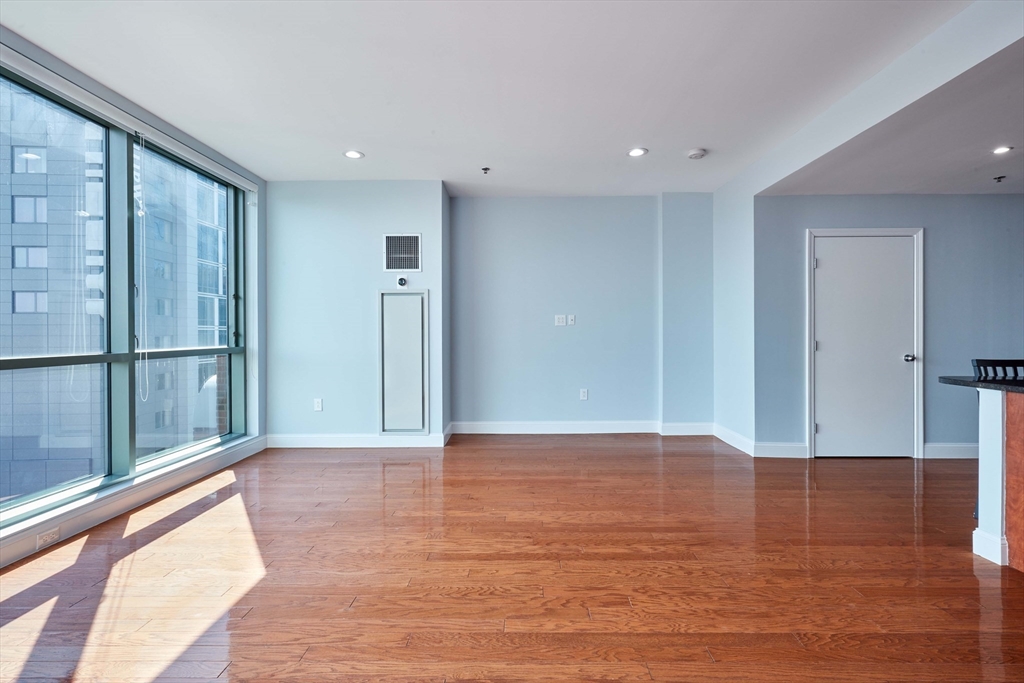 234 Causeway St U819