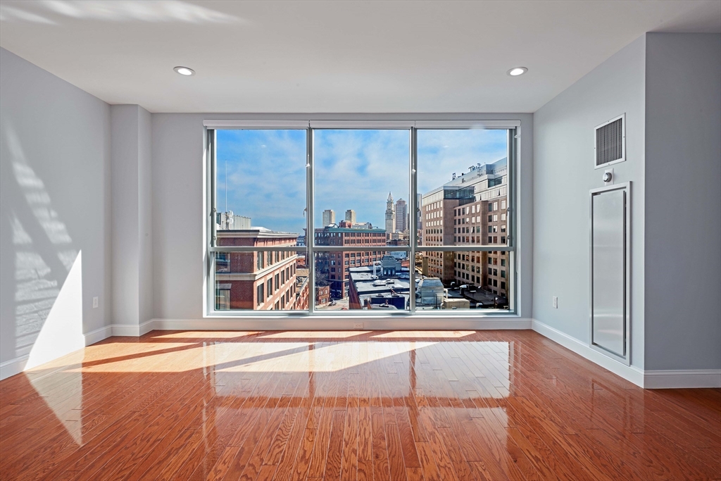 234 Causeway St U819