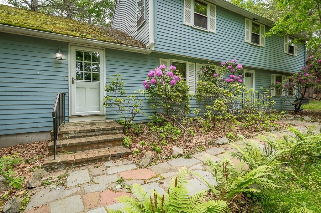 37 Moonpenny Dr