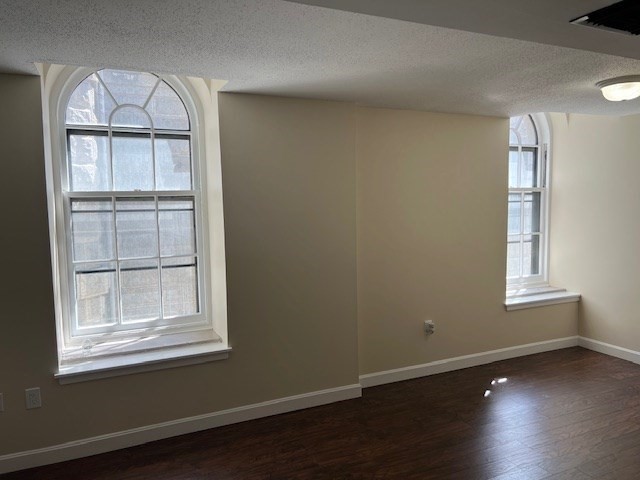 201 Thorndike Street 1-27