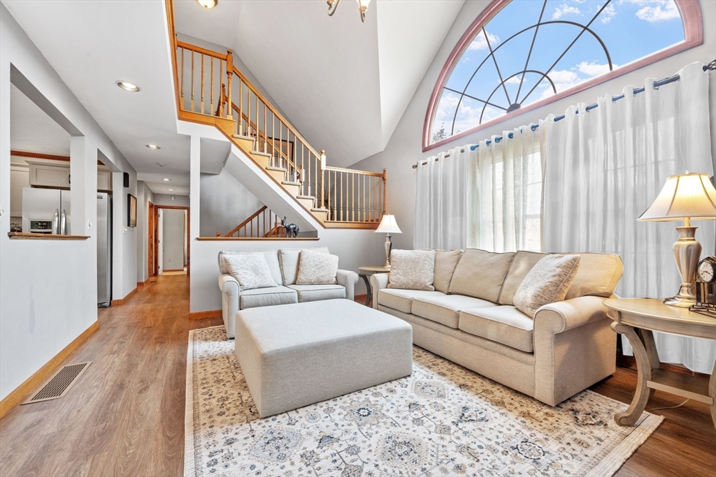 45 Hubbard Ln