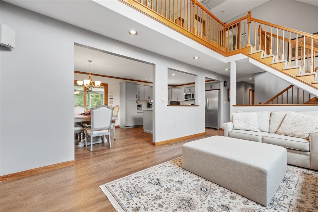 45 Hubbard Ln
