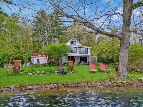 Photo of 31 Spring St, Lunenburg, MA 01462 (MLS # 73511842)