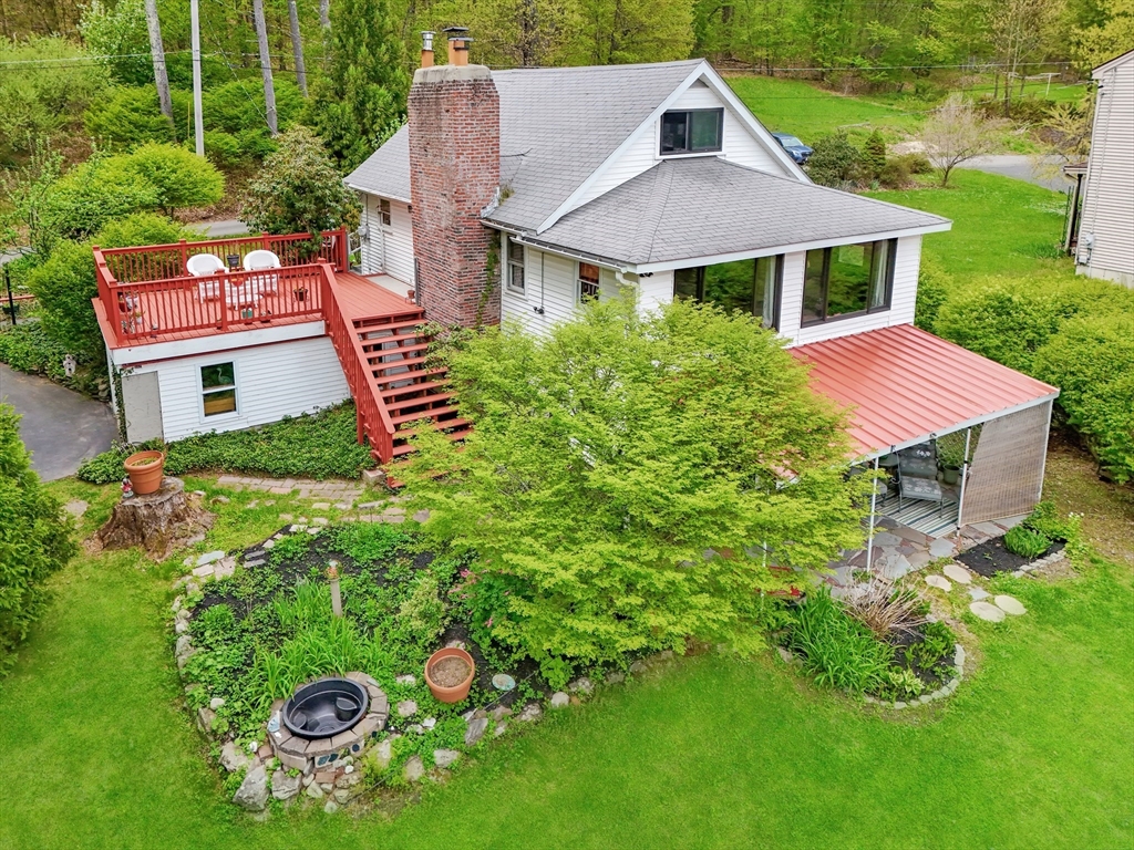 31 Spring St, Lunenburg, MA Photo #4