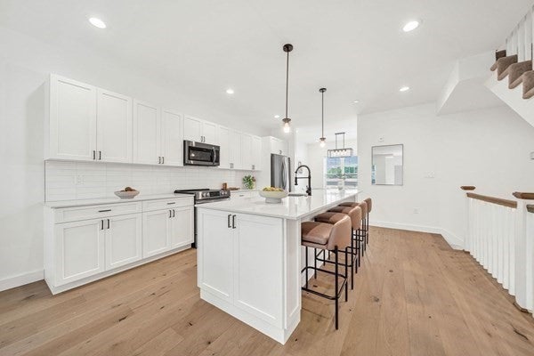 635 Main Street TH 3