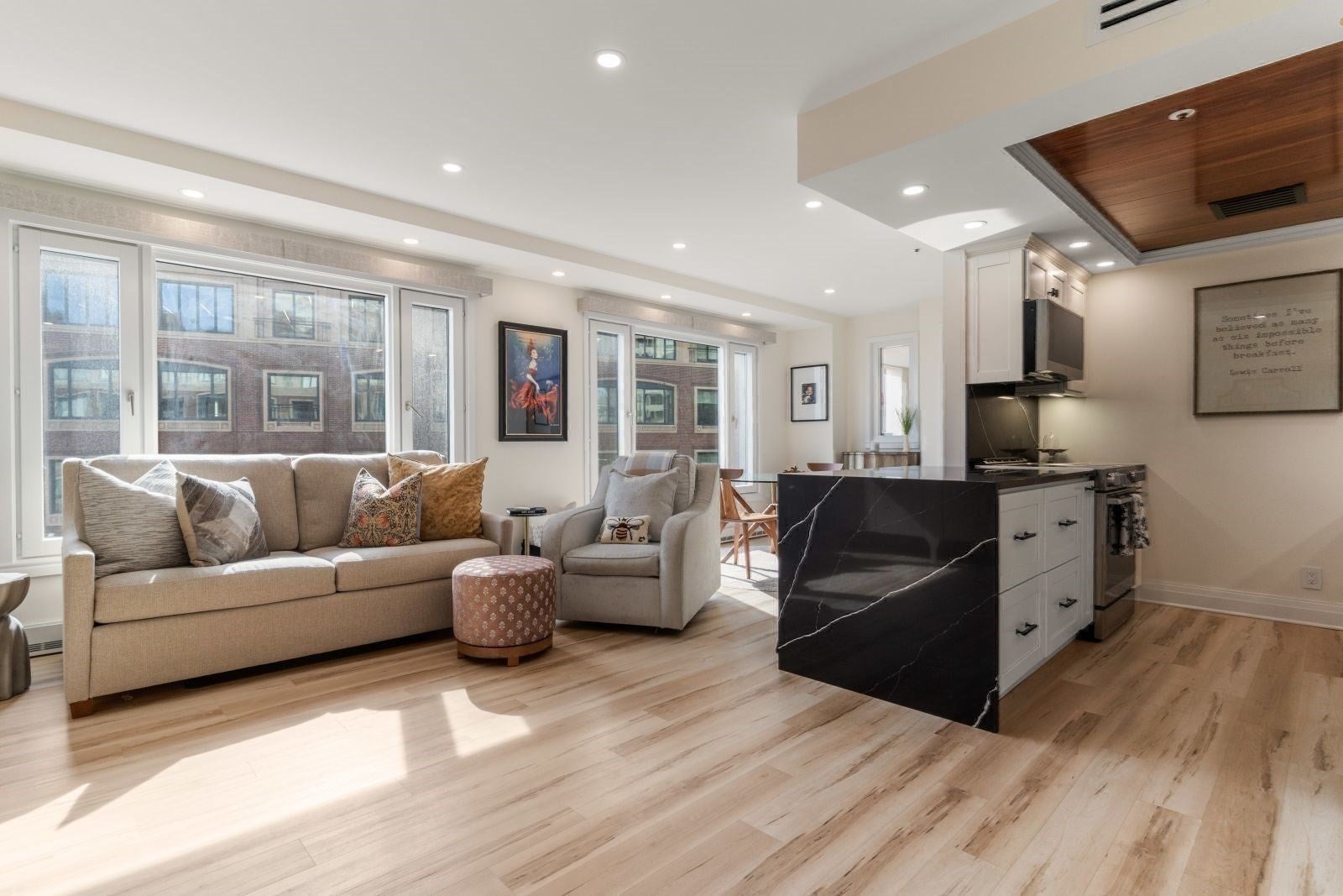 20 Rowes Wharf 604