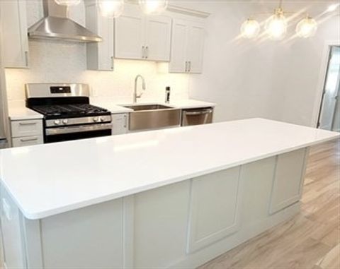 53 W Eagle St 2 Boston MA 02128