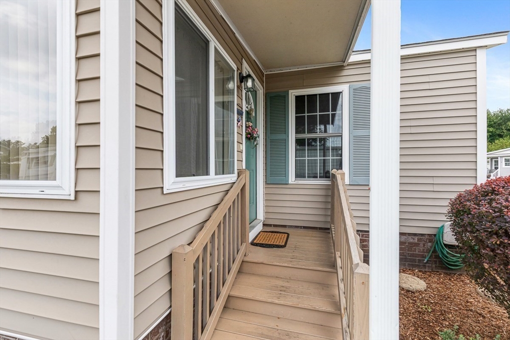 7 Robert Rd