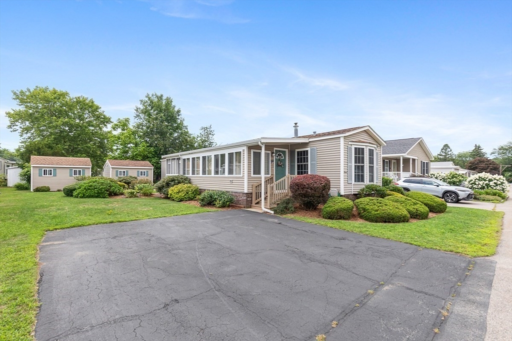7 Robert Rd