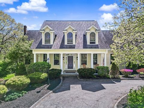 Photo of 270 Mendon Rd, Sutton, MA 01590 (MLS # 73521190)