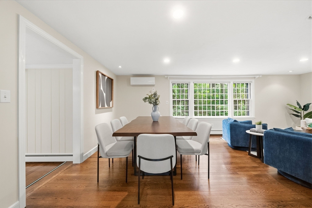 6 Brewster Rd