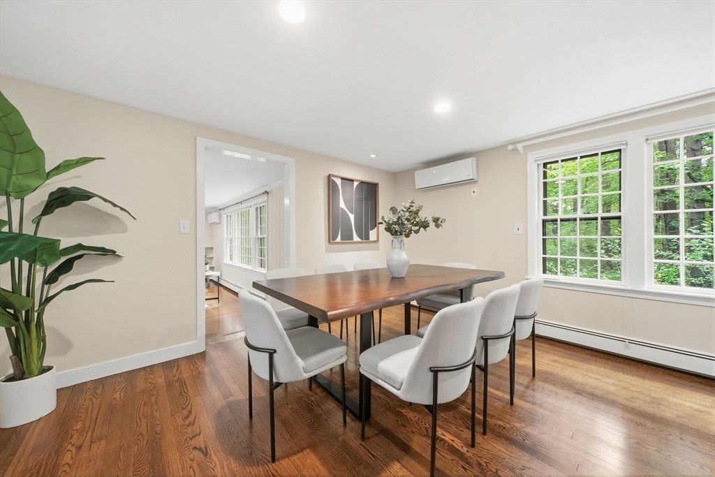 6 Brewster Rd