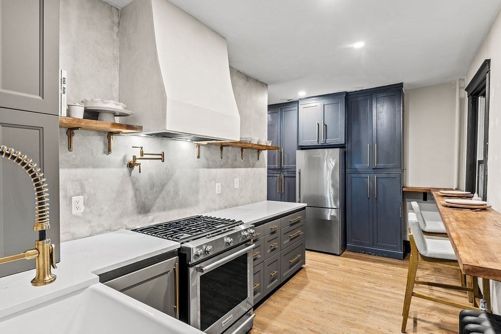 51 Revere St 2