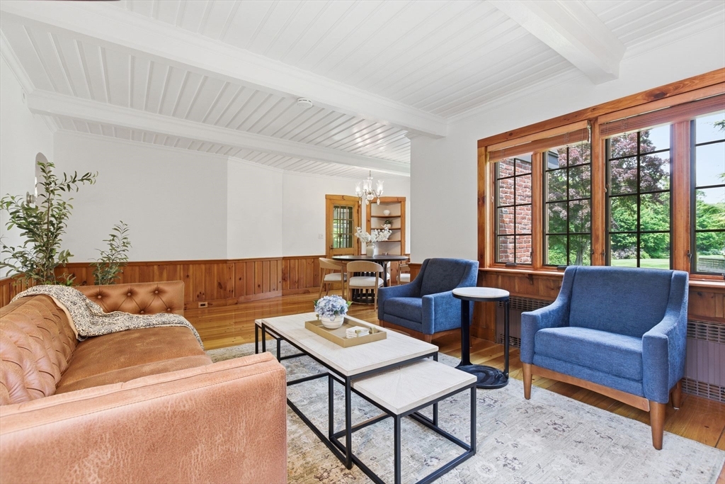 127 Larchmont Road