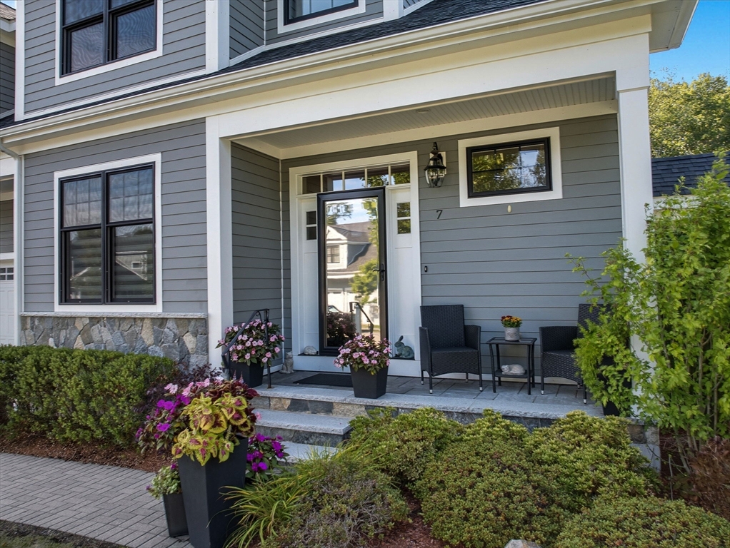 7 Davenport Ln 7