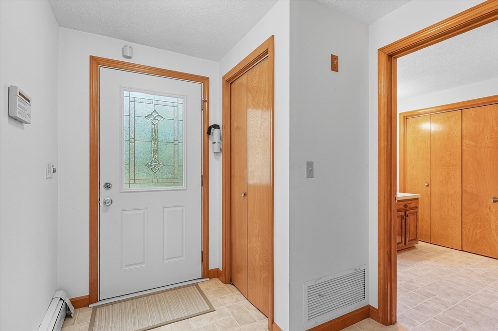 16 Jericho Dr