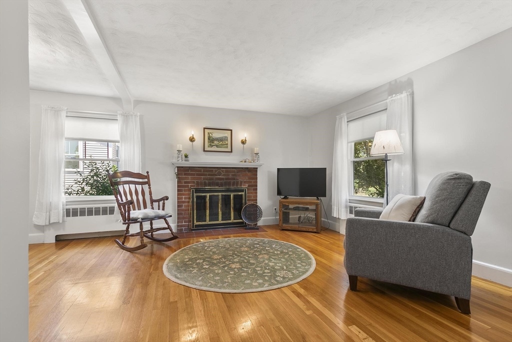 8 Ames Street