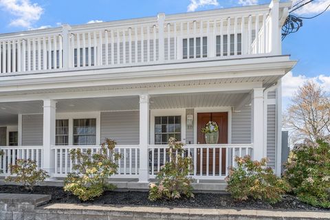 Photo of 146 Main St #1D, Clinton, MA 01510 (MLS # 73515091)