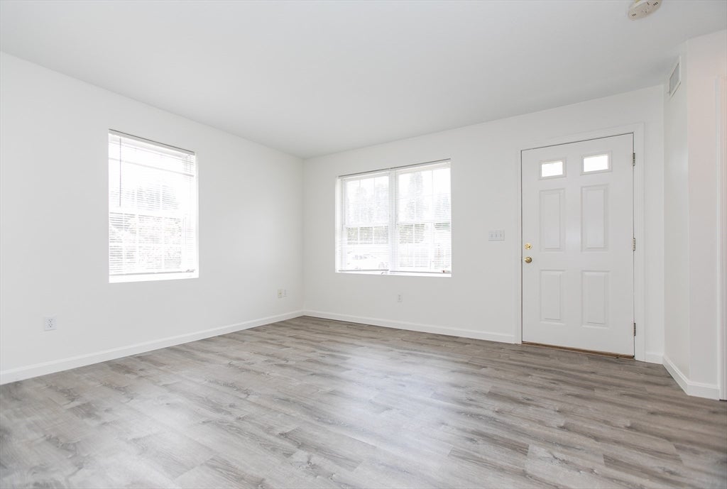 292 Chestnut Street #2, North Attleboro, MA, 292 Chestnut Street #2, North Attleboro, MA Photo #3