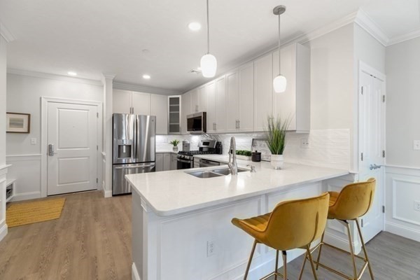 320 Middlesex Ave B110