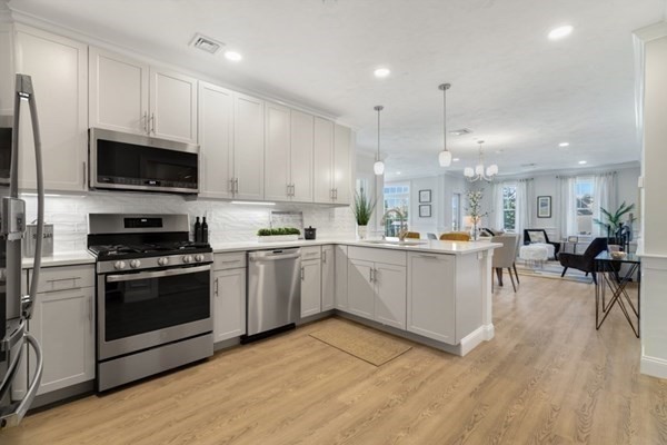 320 Middlesex Ave B110