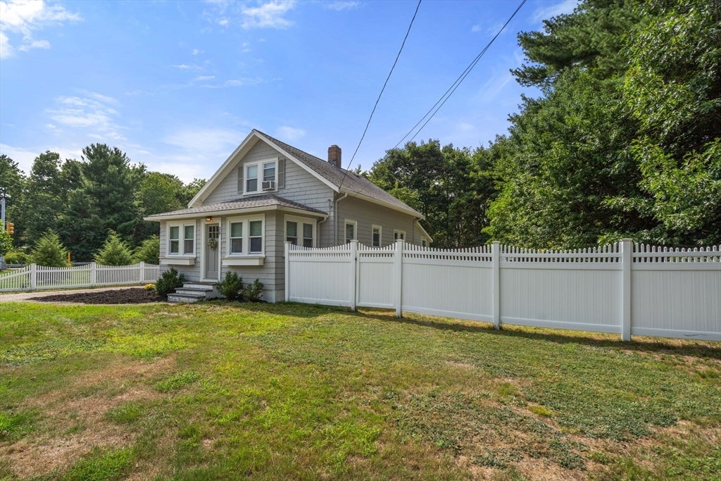 39 Dale Street, Medfield, MA, 39 Dale Street, Medfield, MA Photo #2