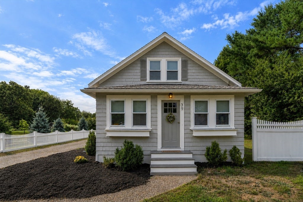 39 Dale Street, Medfield, MA, 39 Dale Street, Medfield, MA Photo #1