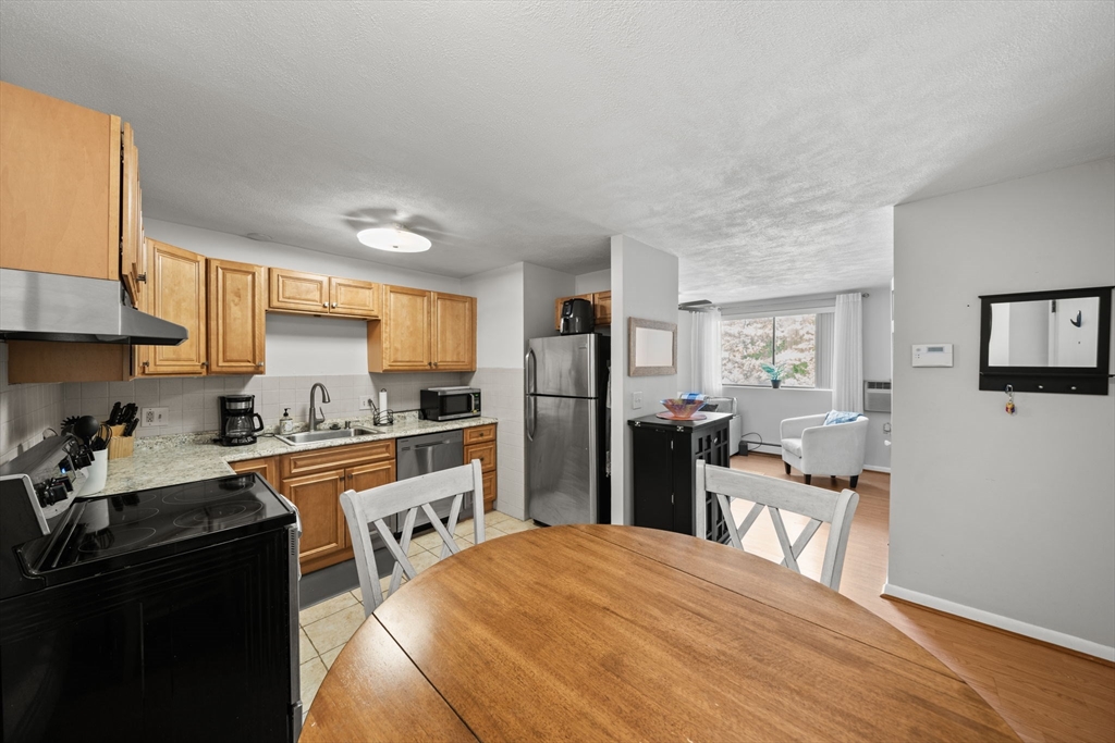 295 Main St 15