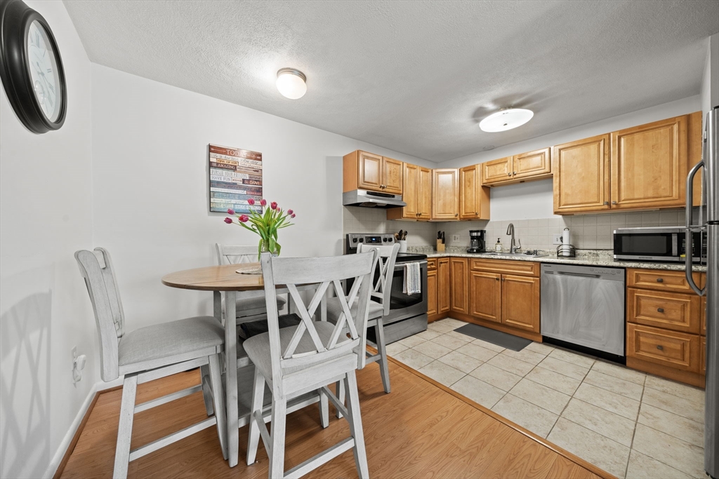 295 Main St 15