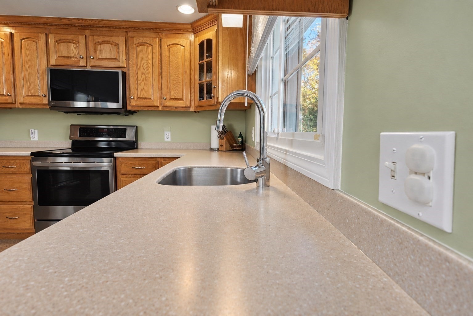 2 Empire Cir, Bellingham, MA, 2 Empire Cir, Bellingham, MA Photo #7