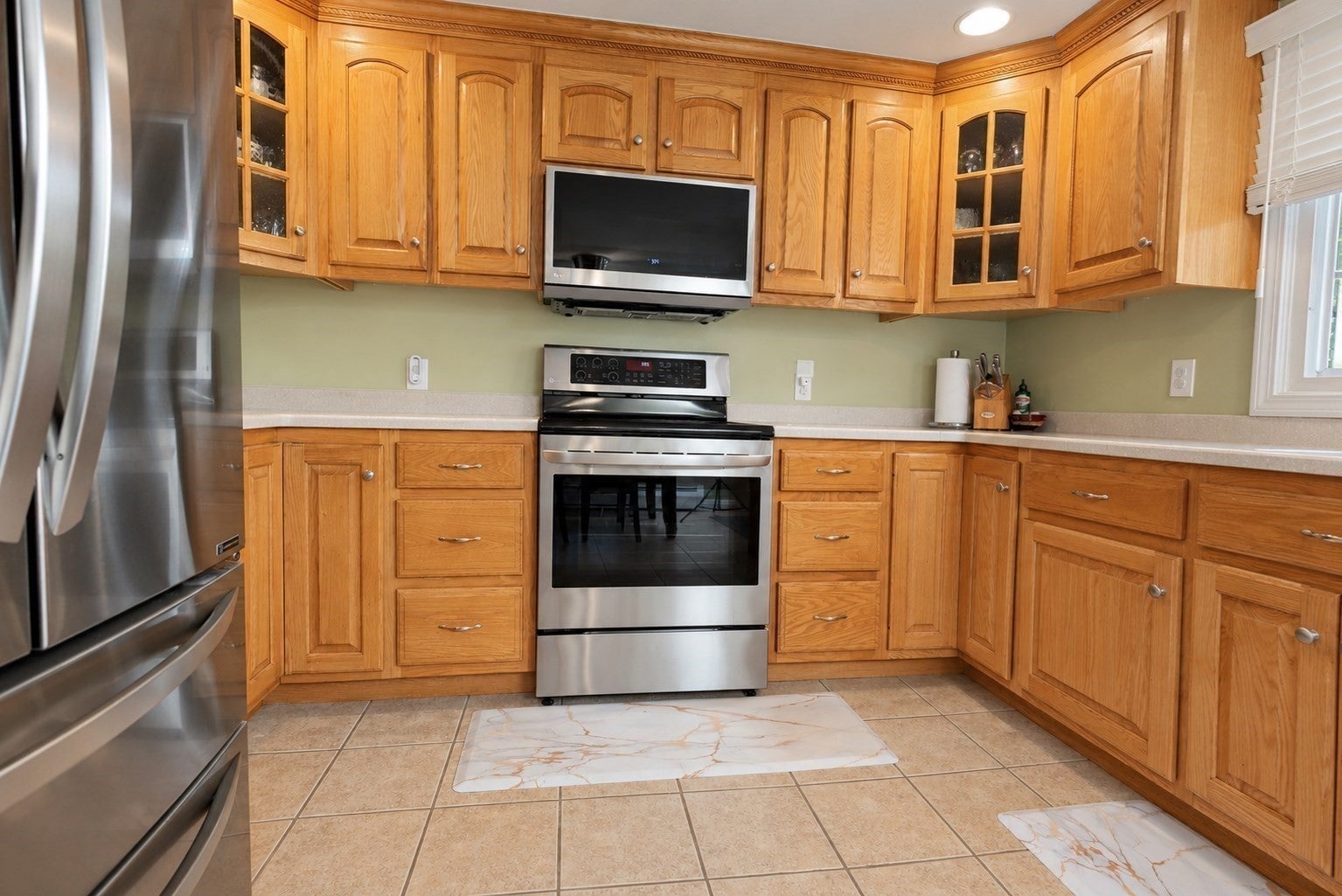 2 Empire Cir