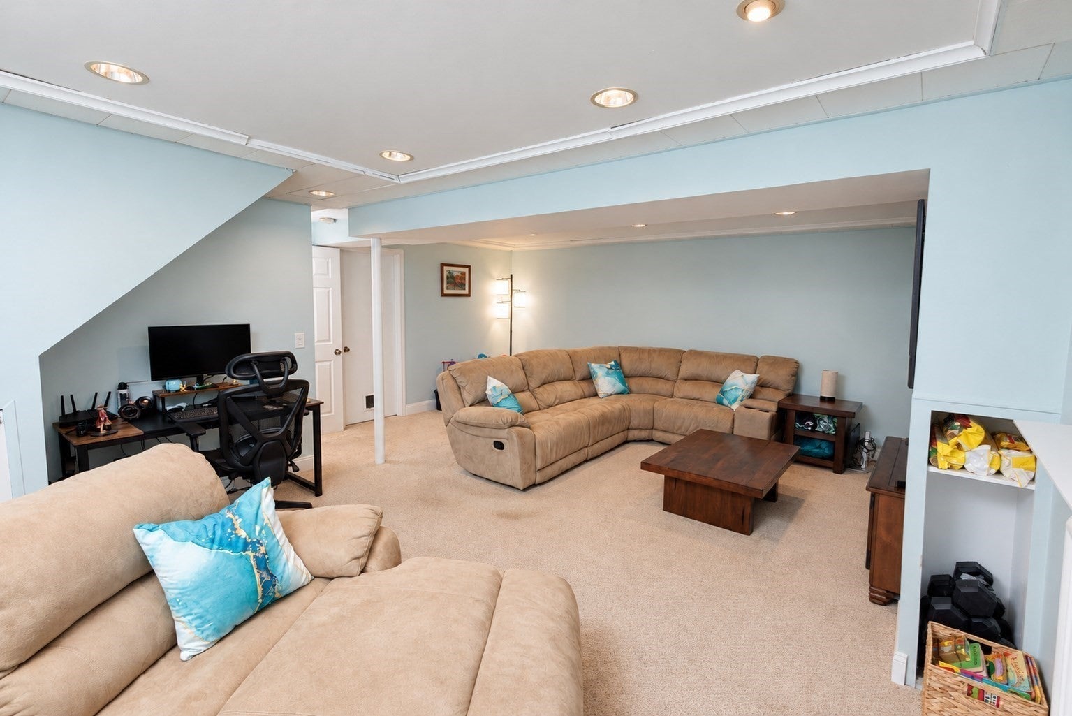 2 Empire Cir, Bellingham, MA, 2 Empire Cir, Bellingham, MA Photo #25