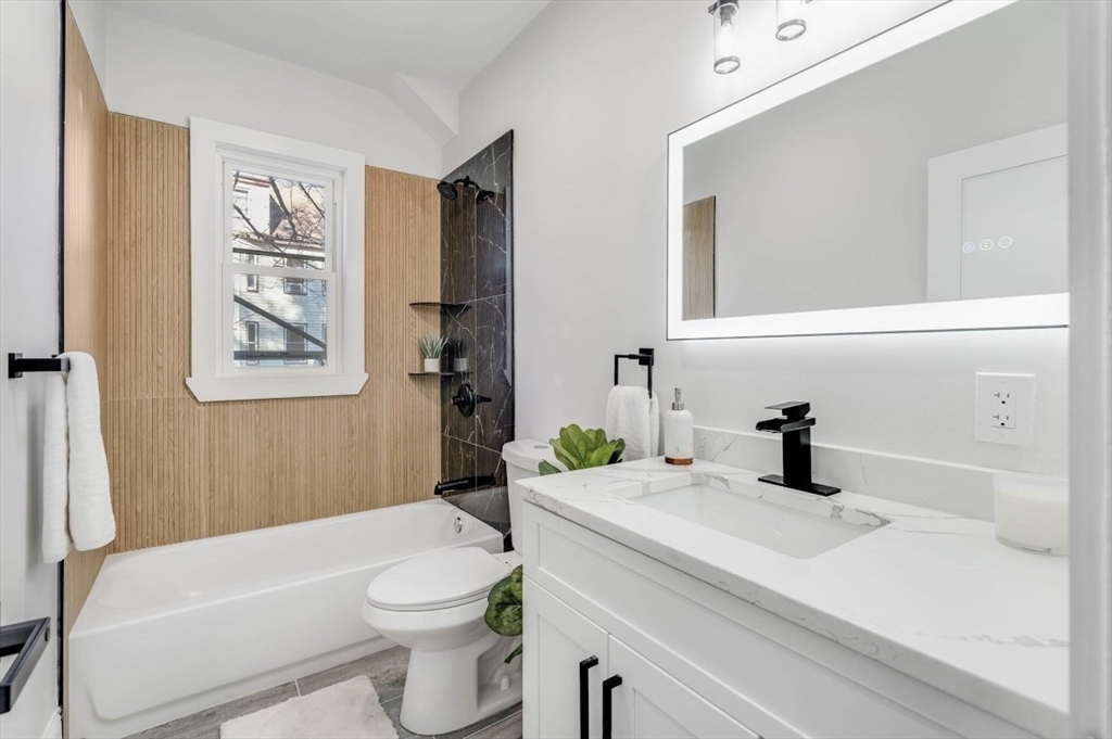 Boston, Massachusetts 02124, United States, 3 Bedrooms Bedrooms, ,2 BathroomsBathrooms,Residential,Active,76927