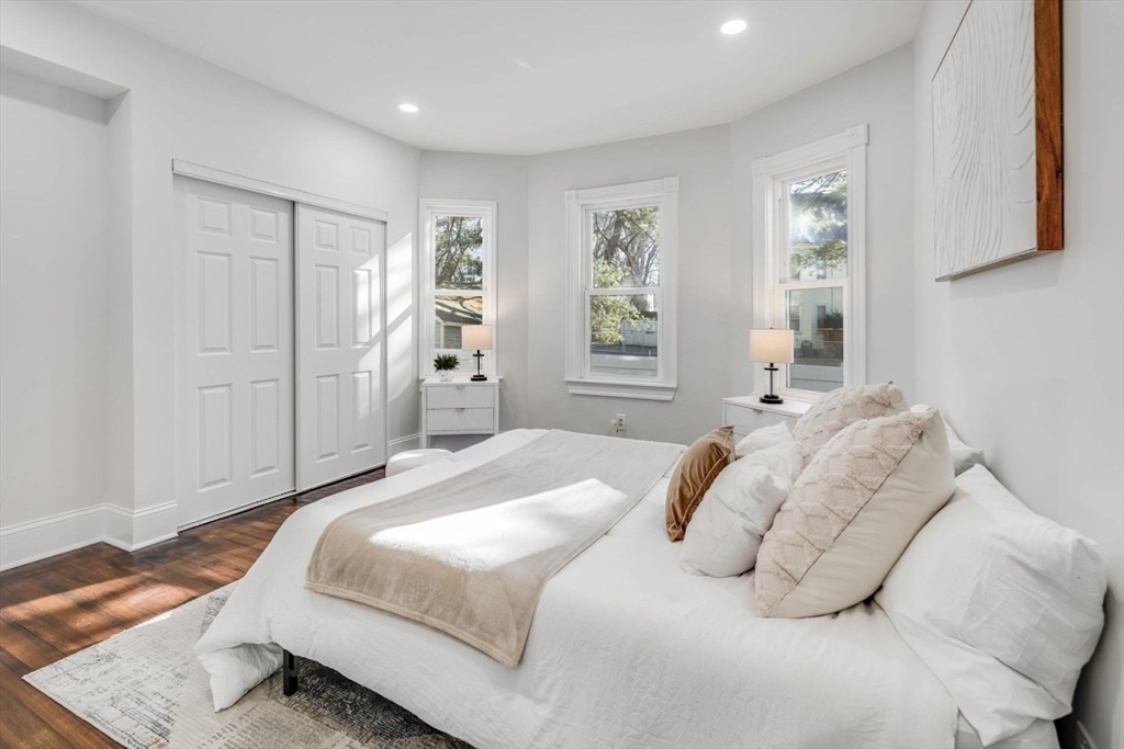 Boston, Massachusetts 02124, United States, 3 Bedrooms Bedrooms, ,2 BathroomsBathrooms,Residential,Active,76927