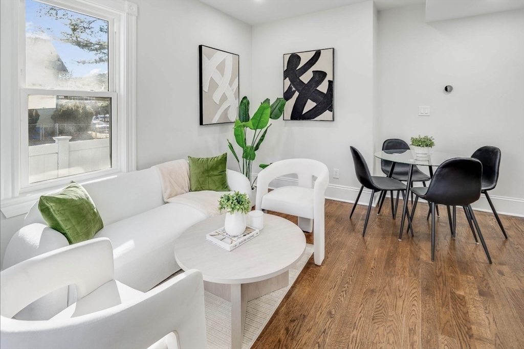 Boston, Massachusetts 02124, United States, 3 Bedrooms Bedrooms, ,2 BathroomsBathrooms,Residential,Active,76927