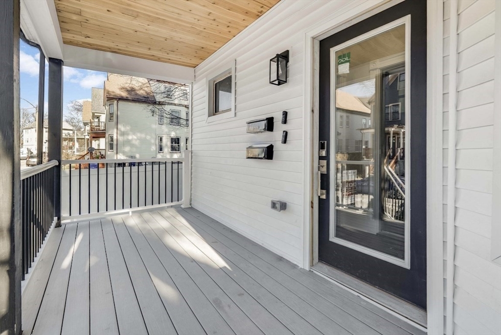 Boston, Massachusetts 02124, United States, 3 Bedrooms Bedrooms, ,2 BathroomsBathrooms,Residential,Active,76927