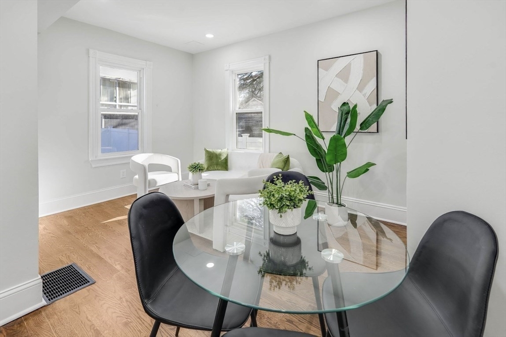 Boston, Massachusetts 02124, United States, 3 Bedrooms Bedrooms, ,2 BathroomsBathrooms,Residential,Active,76927