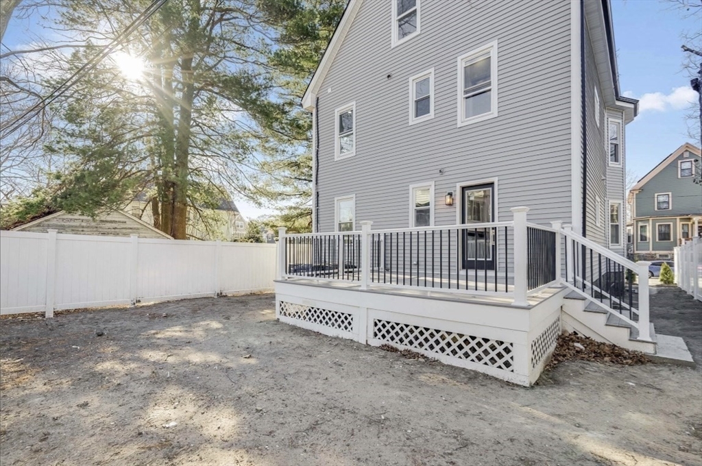 Boston, Massachusetts 02124, United States, 3 Bedrooms Bedrooms, ,2 BathroomsBathrooms,Residential,Active,76927