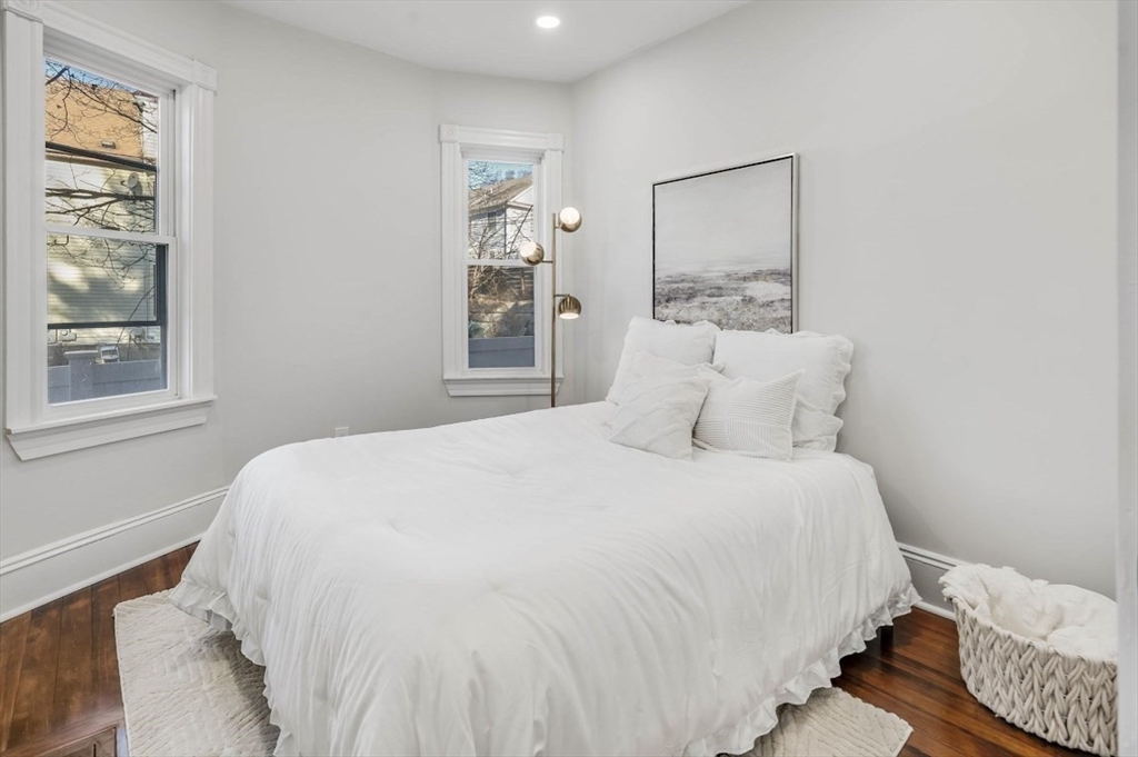 Boston, Massachusetts 02124, United States, 3 Bedrooms Bedrooms, ,2 BathroomsBathrooms,Residential,Active,76927